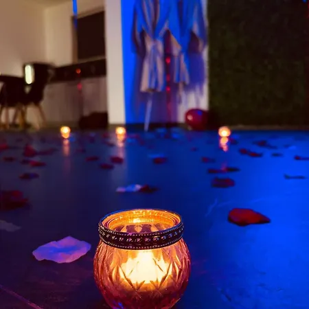 شقة Escapade Romantique Jacuzzi & Sauna Prives *