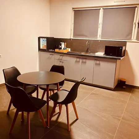 Escapade Romantique Jacuzzi & Sauna Prives エンツハイム