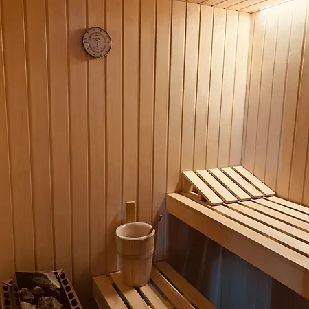 Escapade Romantique Jacuzzi & Sauna Prives アパート *