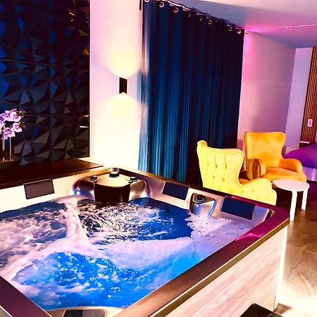 Loft Privatif Avec Jacuzzi Et Sauna In One *