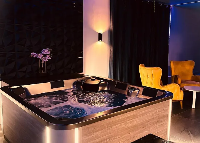 Escapade Romantique Jacuzzi & Sauna Prives Entzheim